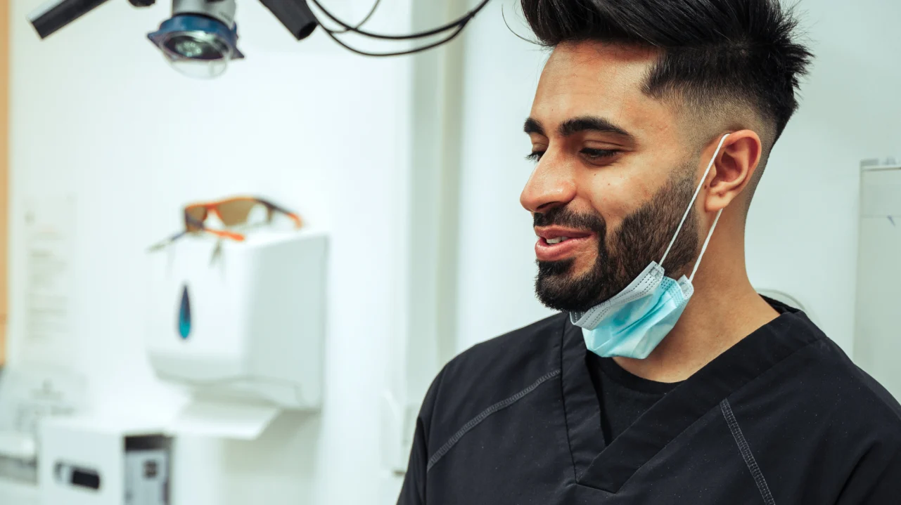 protocollo-extraclinico-studio-odontoiatrico-makemesmile-cover dentista studio dentale protocollo-extraclinico-studio-odontoiatrico-