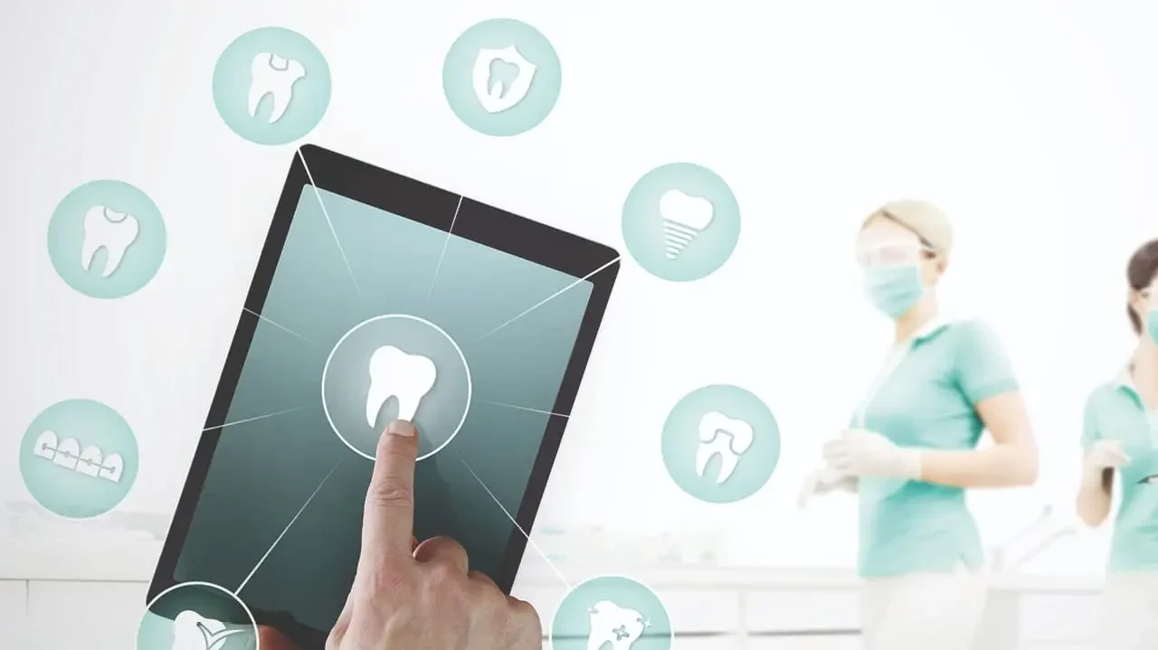 marketing-per-dentisti-makemesmile-cover cellulare_scritta_marketing_per_dentisti